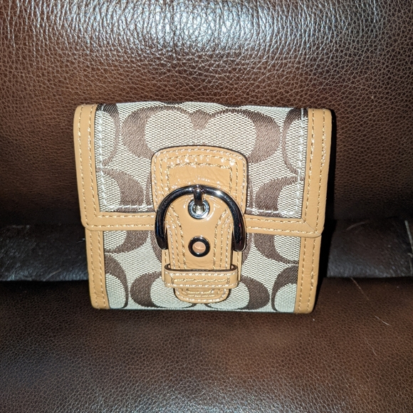 Coach Wallet - Picture 4 of 5